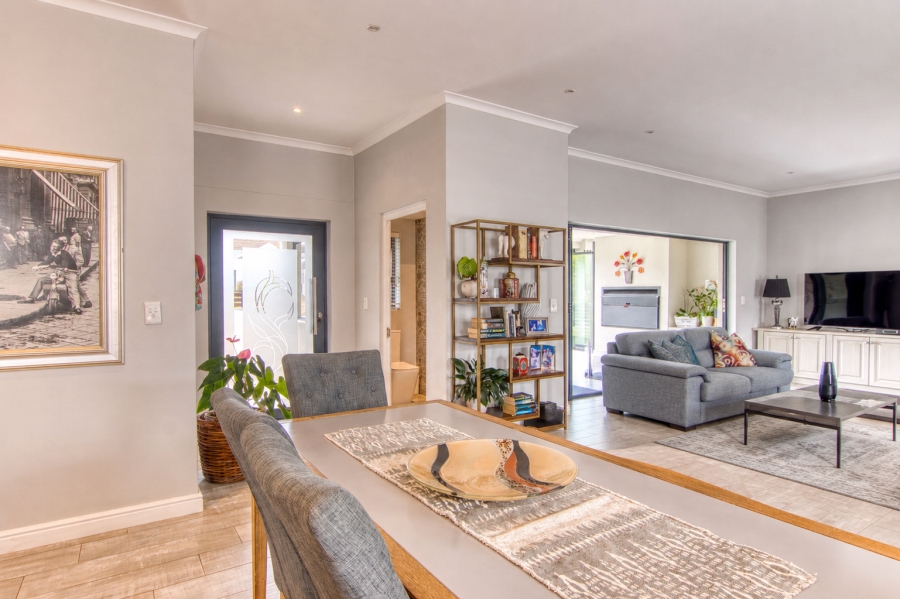 3 Bedroom Property for Sale in Kelderhof Country Village Western Cape
